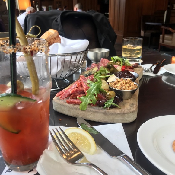 Meet your Posher, Lauren - Picture 5 of 8